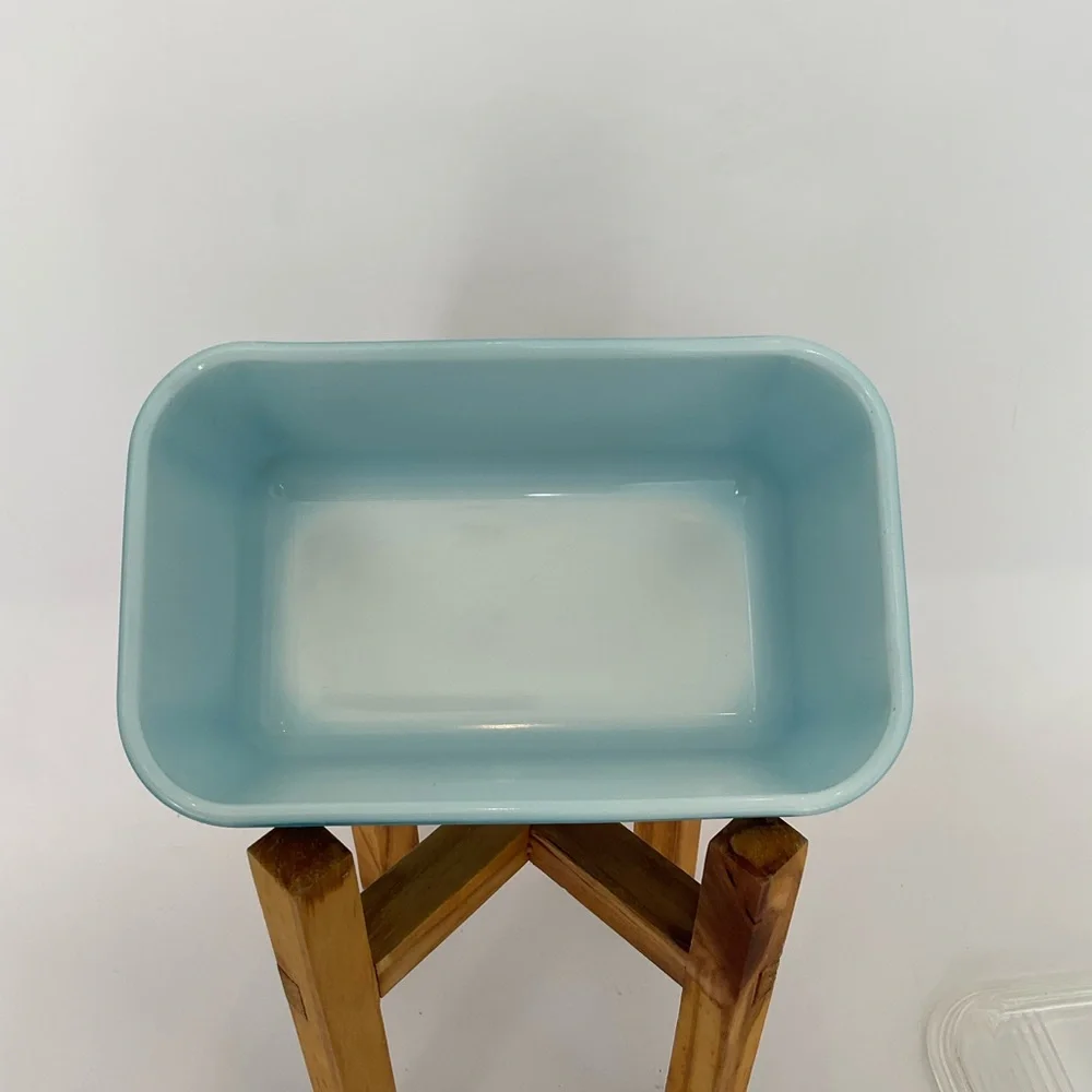 Vintage Pyrex covered dish_3